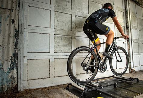 Bike Trainer vs. Rollers: What’s the Difference? – Saris