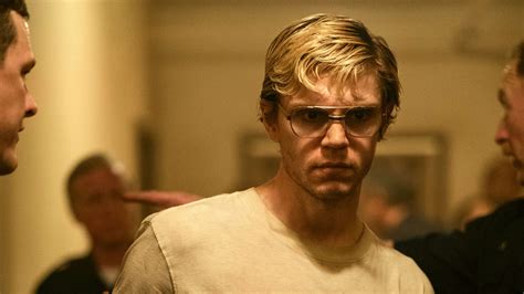 Netflix’ Jeffrey Dahmer-serie kritiseres for faktuelle unøjagtigheder ...