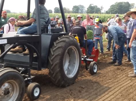 Solectrac Electric Tractors - Solar Impulse Efficient Solution