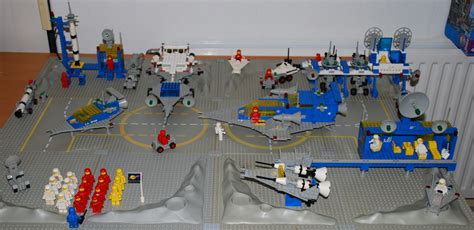 File:Lego Space sets.jpg - Wikimedia Commons