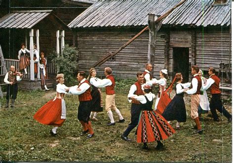 collect ROC: Finland Postcard: Traditional Costumes, Thanks Annelik