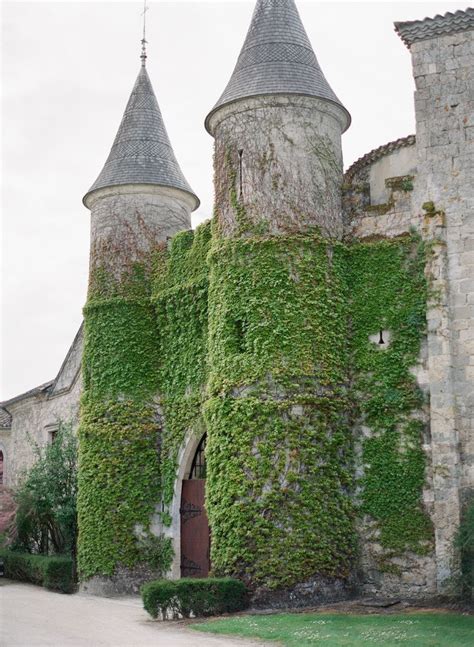 Making your fairytale wedding dreams come true with this French Castle location in Gascony ...