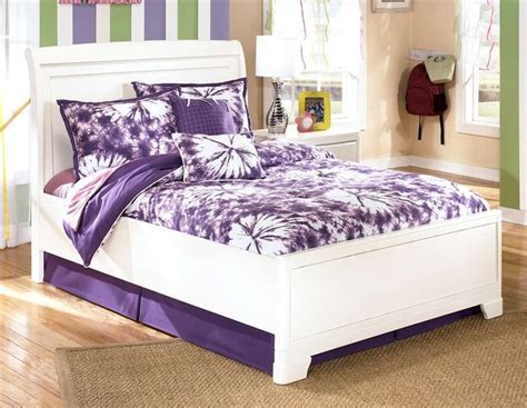 Signature Design by Ashley - Full Sleigh Bed in White | Interior design bedroom, Full size ...