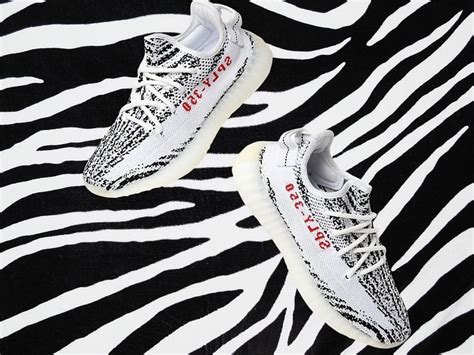 Why is the Yeezy 350 V2 "Zebra" colorway so popular? Fans rejoiced with ...