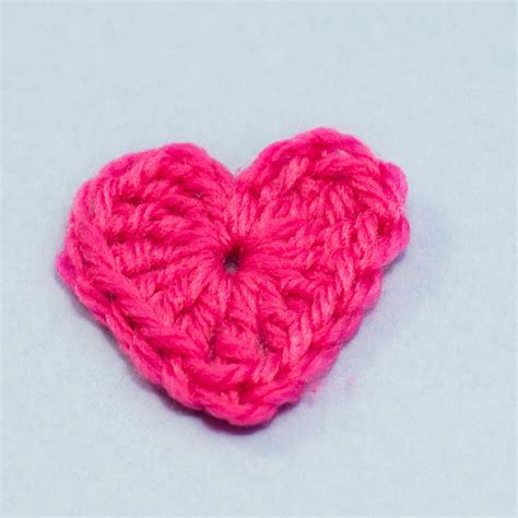 NEW FREE CROCHET PATTERN SMALL HEART - Crochet