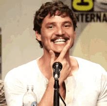 Pedro Pascal Smile GIF - Pedro Pascal Smile Cute - Descubre y comparte GIF