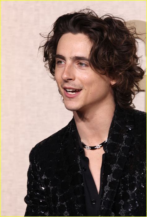 Timothee Chalamet & Kylie Jenner Hold Hands, Kiss, & Look So Happy at ...