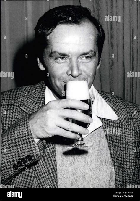 Jack nicholson oscar 1976 hi-res stock photography and images - Alamy