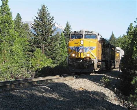 “Pig Train” in Dunsmuir, CA | TunnelBlog!