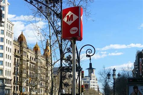 Barcelona Metro: map, timetable and useful information