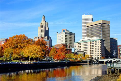 Rhode Island Fall Foliage: The Complete Guide