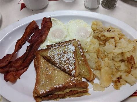 Breakfast Queen - Restaurant | 3460 S Broadway, Englewood, CO 80113, USA