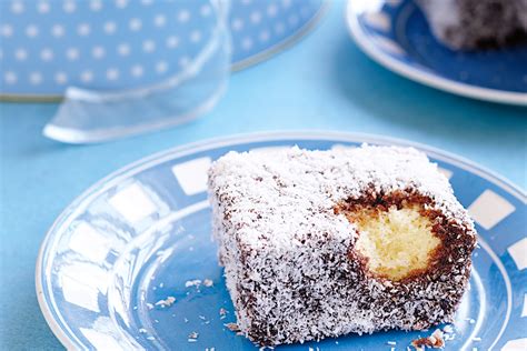 Lamingtons | Recipe | Lamingtons, Australian food, Sweet snacks