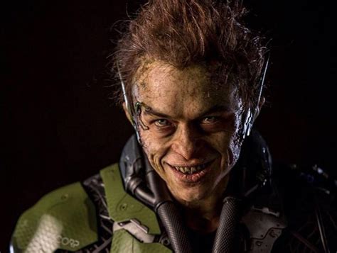 First Close-Up Look At The Green Goblin In The Amazing Spider-Man 2 ...