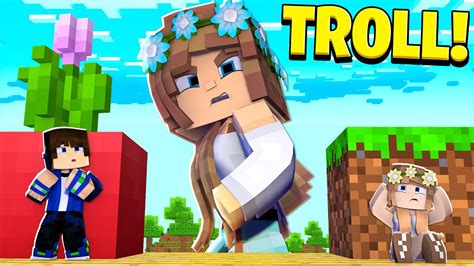 TROLLING MY GIRLFRIEND IN HIDE AND SEEK with HACKS in Minecraft! - YouTube