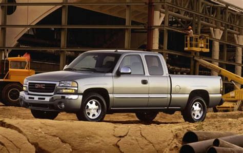 2004 GMC Sierra 2500HD VINs, Configurations, MSRP & Specs - AutoDetective