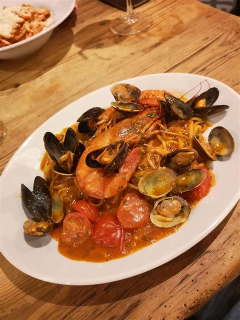 [I ate] Spicy seafood linguine : food