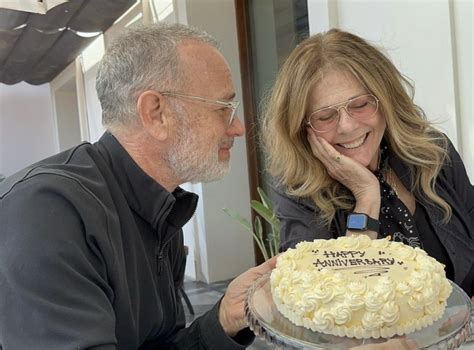 Tom Hanks and Rita Wilson celebrate 35 years of marriage with cake