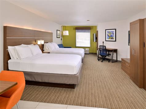 Holiday Inn Express Blowing Rock South Guest Room & Suite Options