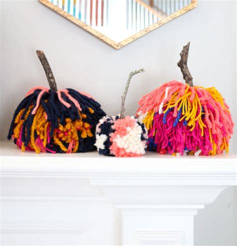 15 Amazing Easy Yarn Halloween Crafts That Are Absolutely Adorable