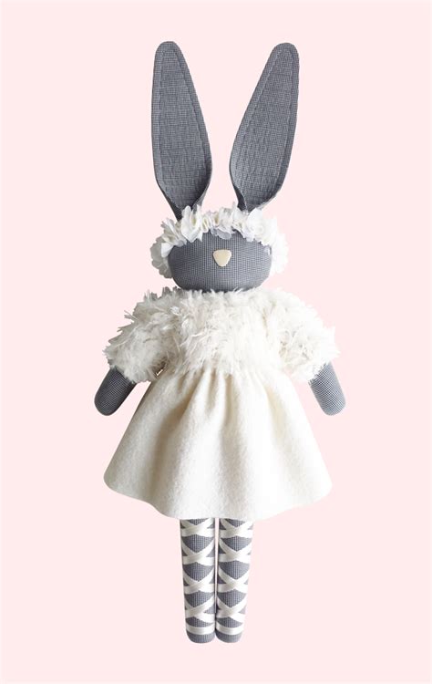 :: Crafty :: Doll :: Animalia :: Fabric Bunny - navyplum.com | Jouets en tissu, Fabriqué à la ...