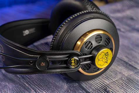 AKG K240 Studio headphones review - Higher Hz