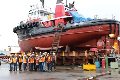 Tug SEASPAN CORSAIR at Seaspan Vancouver Shipyards, 2016. [4500×2995] : r/drydockporn