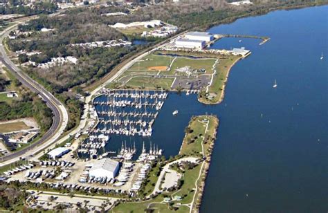 Titusville Municipal Marina slip, dock, mooring reservations - Dockwa