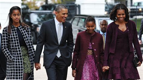 Obama family attends church service