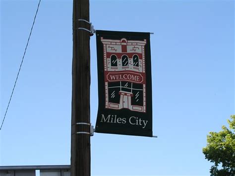 Miles City "Welcome" Banner | These banners are a common sig… | Flickr