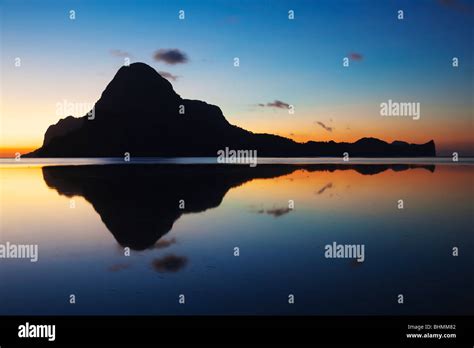 Sunset over Cadlao Island; El Nido; Bacuit Bay; Palawan; Philippines Stock Photo - Alamy