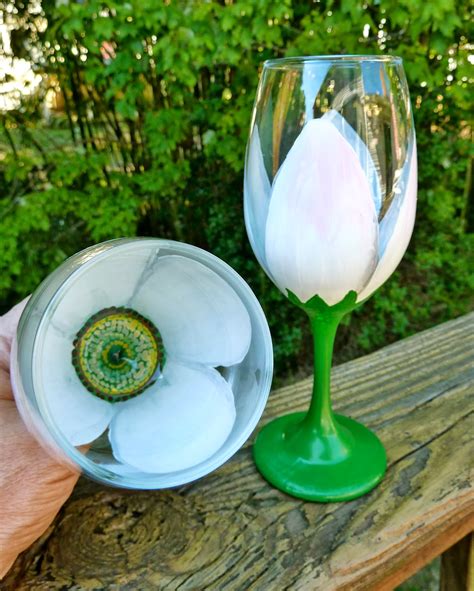 Make it easy crafts: Floral painted wine glass tutorial