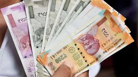 Indian Currency: Security features of banknotes in circulation- Security thread, colour shifting ...