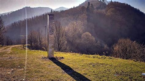 Mysterious metal monolith seen in America and disappeared in Romania