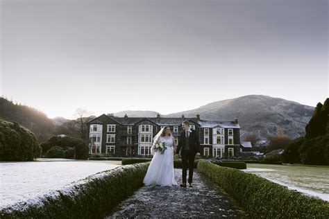 Inn On The Lake Winter Wedding • Joshua Wyborn Photographic