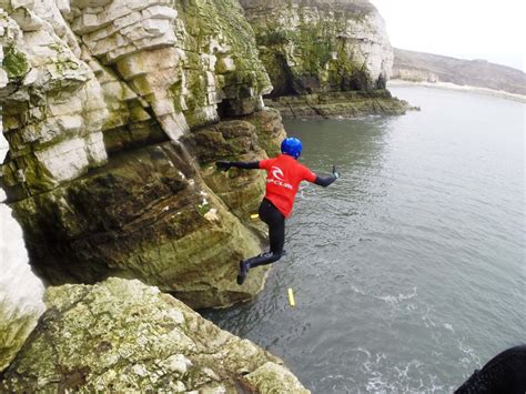 Scarborough Surf School – Surfing, Coasteering and Paddleboarding on the Yorkshire coast