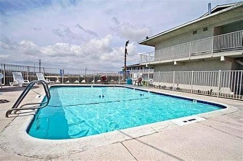 HILLTOP INN & SUITES - Prices & Hotel Reviews (Victorville, CA)