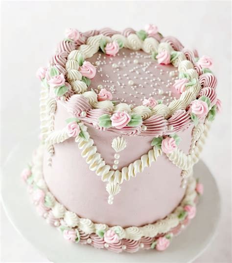 15 Amazing Vintage Cakes You Will Love - Find Your Cake Inspiration