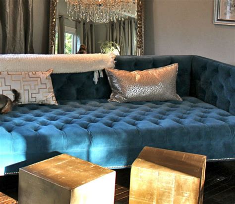 Interior design tips velvet chesterfield sofa (2)