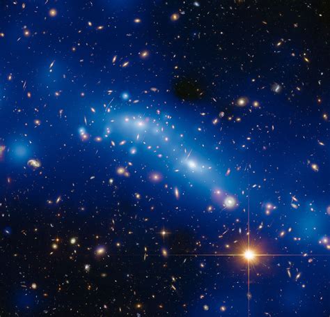 Mapping the Mass of an Enormous Galaxy Cluster | WIRED