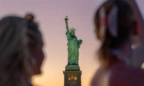 New York Statue of Liberty at Sunset Cruise | Do Something Different