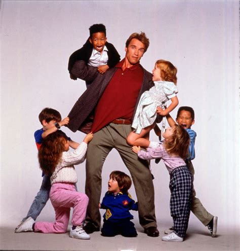 Promo Foto - «Kindergarten Cop» (1990) Arnold Schwarzenegger . Jayne Brook, Cathy Moriarty ...