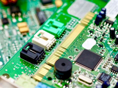 How Does A Computer Circuit Board Work?