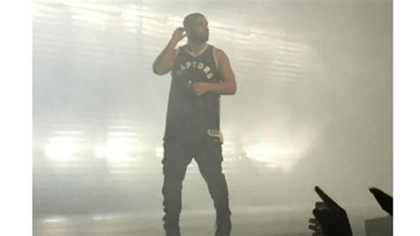 Drake Officially Debuts New Toronto Raptors Jersey - XXL