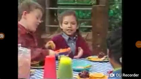 Barney: Circle Of Friends (1998) Snack Time Scene (For Colleen Ford) - YouTube