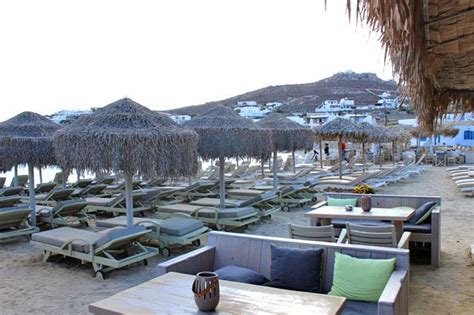 Ornos beach | Mykonos island | GLAM FAB HAPPY