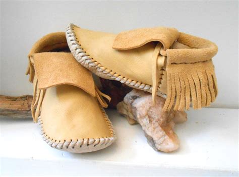 Short Moccasins With Fringe, Traditional Native American Plains Style, Made to Order, Handmade ...