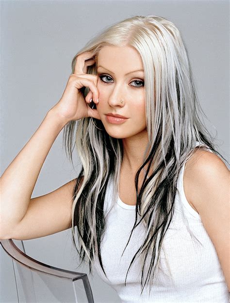 Christina Aguilera | Christina aguilera hair, Hair styles, Hair inspo color