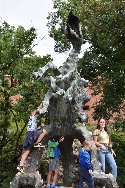 Dragon Statue at Wawel Royal Castle in Krakow, Poland Editorial Photo ...