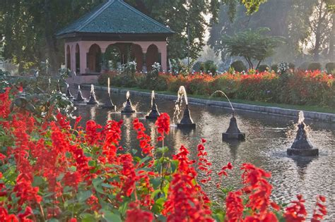 Shalimar-Bagh-Mughal-Garden-Srinagar-by-June-West-Creative-Commons ...